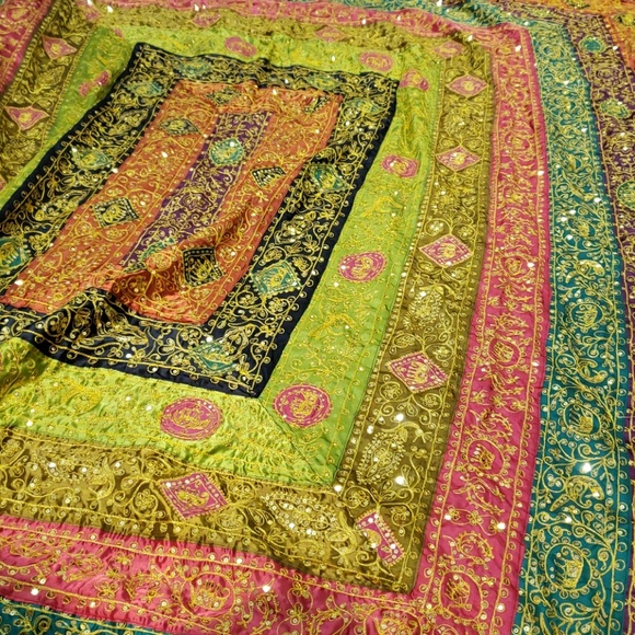 Bedspread - Picture 4 of 8